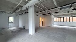 Clavon (D5), Retail #589708861